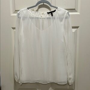 EUC Elegant White House Black Market Blouse